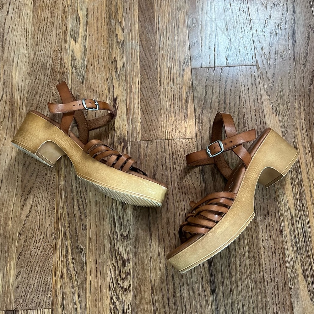 Musse & Cloud Brown Leather Platform Sandals